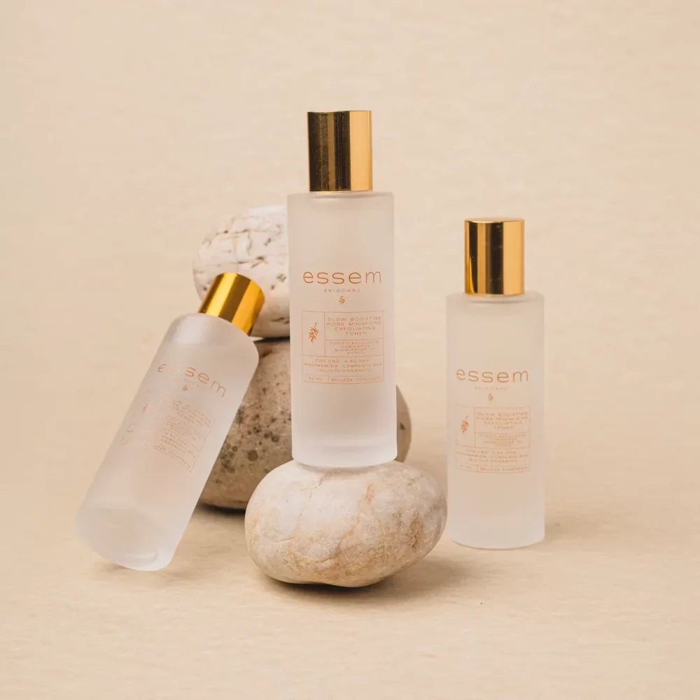 ESSEM GLOW BOOSTING PORE MINIMIZING EXFOLIANTING TONER